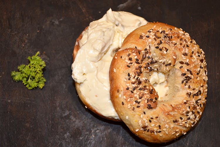 Food,Bagel,Dish,Ingredient,Cuisine,Kaiser roll,Bialy,Baked goods,Produce,Cheese spread