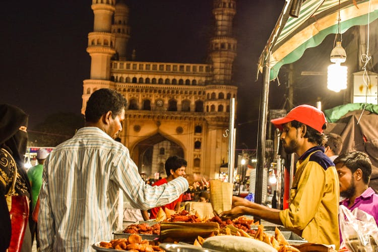 Public space,Selling,Market,Bazaar,Marketplace,Tradition,City,Event,Street food,Night