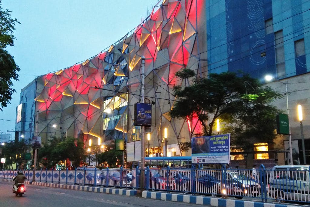 Metropolitan area,Architecture,City,Urban area,Building,Mixed-use,Human settlement,Town,Metropolis,Downtown