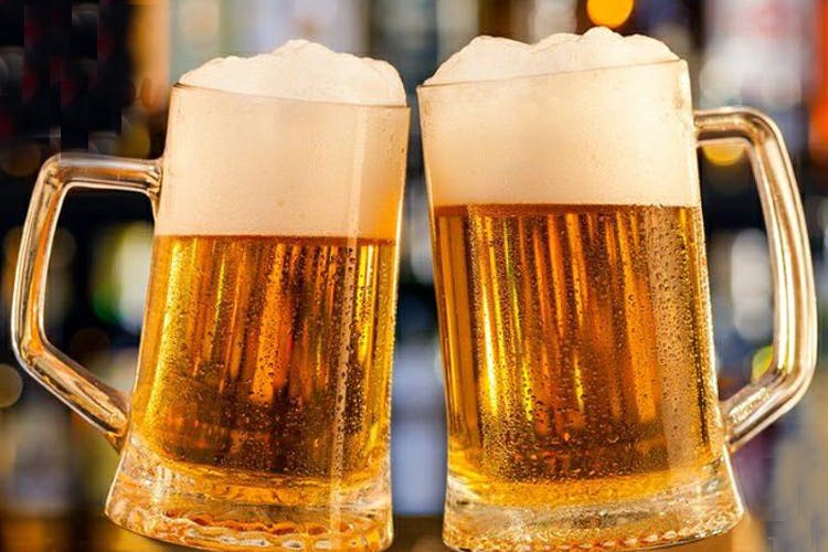 Beer glass,Drink,Mug,Beer,Alcoholic beverage,Bia hơi,Beer stein,Drinkware,Pint glass,Pint
