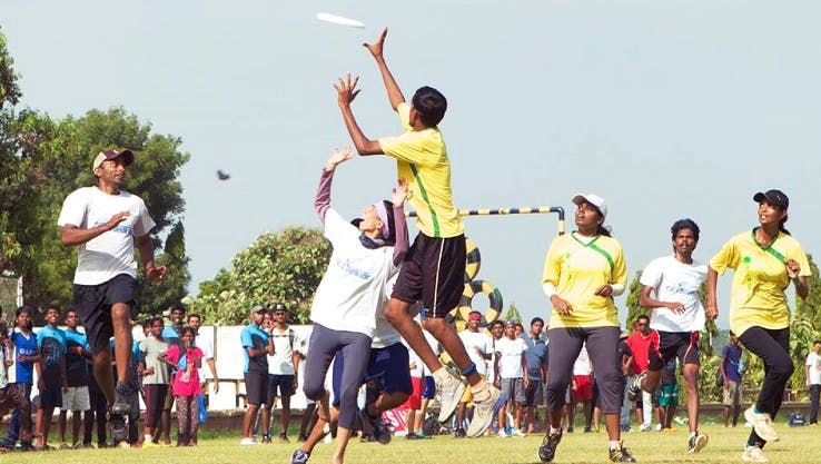 Sports,Frisbee games,Competition event,Flying disc freestyle,Recreation,Ultimate,Fun,Flying disc,Player,Team sport