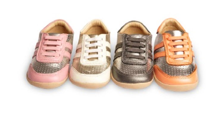Shoe,Footwear,Sneakers,Product,Beige,Walking shoe,Athletic shoe,Outdoor shoe