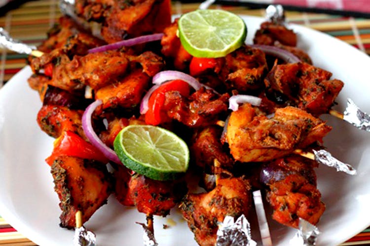 Cuisine,Food,Dish,Fried food,Ingredient,Tandoori chicken,Chicken meat,Shashlik,Chicken tikka,Chicken 65