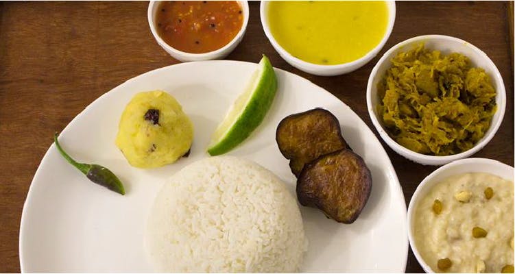 Dish,Food,Cuisine,Ingredient,Meal,Steamed rice,Produce,Tamil food,Staple food,Lunch