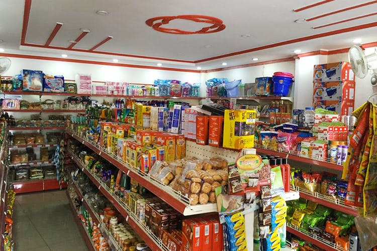 Supermarket,Convenience store,Retail,Grocery store,Product,Building,Convenience food,Aisle,Outlet store,Trade