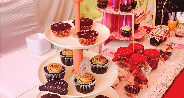 Cupcake,Food,Sweetness,Dessert,Pink,Baking,Baking cup,Cake,Pâtisserie,Muffin