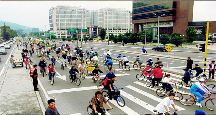 Vehicle,Pedestrian,Traffic,Street,Road,Transport,Lane,Mode of transport,Pedestrian crossing,Bicycle
