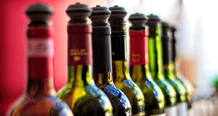 Bottle,Glass bottle,Wine bottle,Drink,Alcohol,Liqueur,Alcoholic beverage,Distilled beverage,Wine,Beer