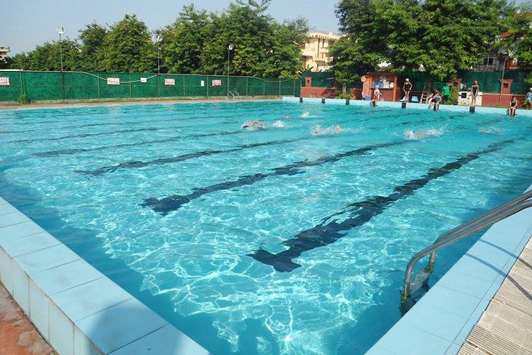 Swimming pool,Leisure centre,Leisure,Water,Recreation,Fun,Sport venue,Composite material,Rectangle