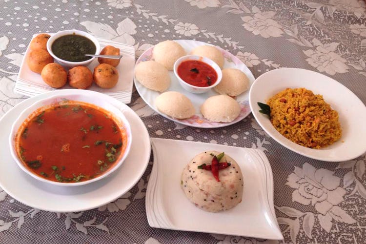 Dish,Food,Cuisine,Meal,Ingredient,Idli,Lunch,Produce,Indian cuisine,Plate lunch