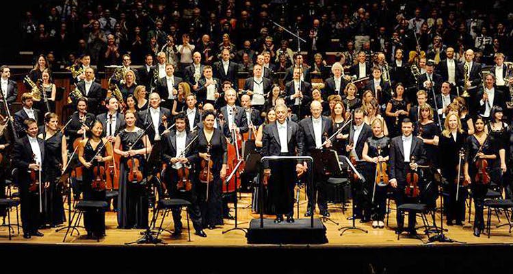 Music,Orchestra,Musician,Bandleader,Musical ensemble,Classical music,Concertmaster,Choir,Event,Conductor
