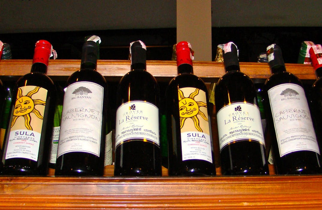 Bottle,Drink,Wine bottle,Alcoholic beverage,Liqueur,Wine,Alcohol,Product,Distilled beverage,Glass bottle