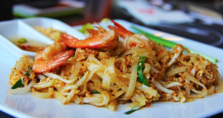 Dish,Food,Cuisine,Pad thai,Ingredient,Hokkien mee,Karedok,Char kway teow,Shahe fen,Nộm