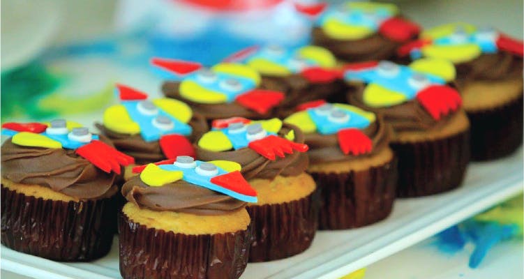 Cupcake,Baking,Sweetness,Ischoklad,Food,Dessert,Cake,Muffin,Baked goods,Food coloring