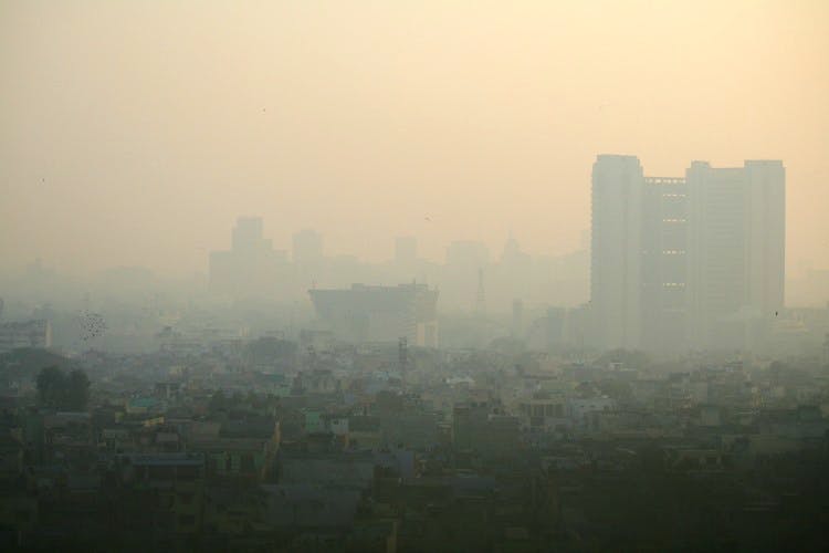 Haze,Mist,Atmospheric phenomenon,Fog,Sky,Morning,Atmosphere,Metropolitan area,City,Tower block