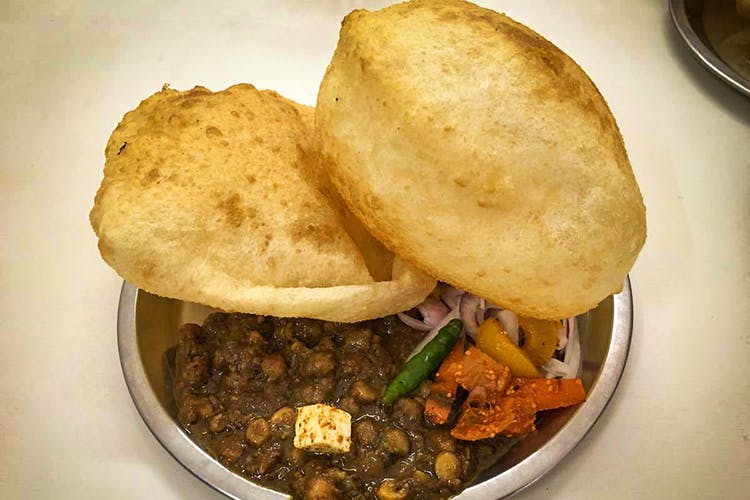 Dish,Food,Cuisine,Ingredient,Junk food,Chole bhature,Produce,Indian cuisine,American food,Meal