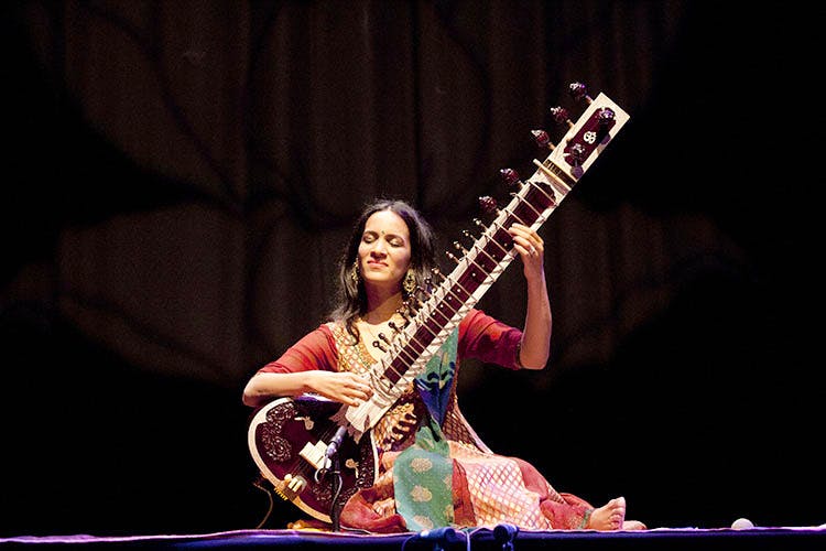 String instrument,Musical instrument,Sitar,String instrument,Plucked string instruments,Music,Musician,Performance,Guitar,Saraswati veena