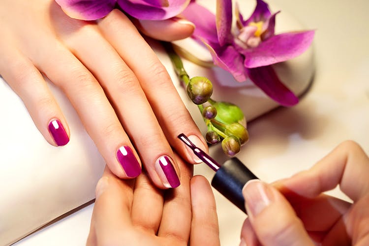 Manicure,Nail polish,Nail,Nail care,Finger,Cosmetics,Hand,Service,Violet,Artificial nails