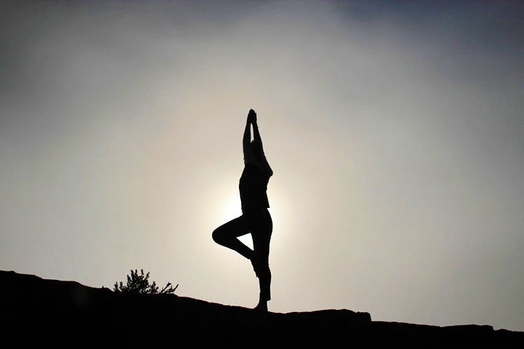 Yoga,Physical fitness,Silhouette,Sky,Standing,Balance,Stretching,Photography,Calm,Backlighting