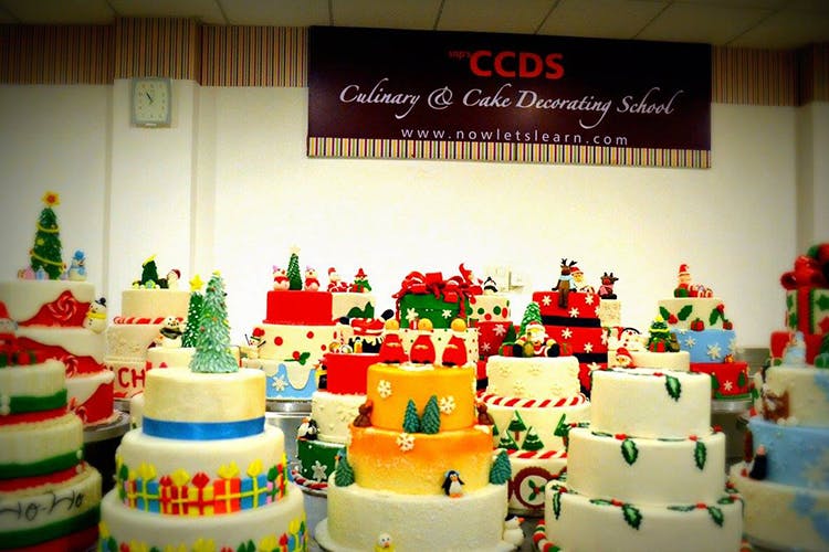 Cake decorating,Sugar paste,Cake,Icing,Pasteles,Sweetness,Buttercream,Sugar cake,Royal icing,Dessert