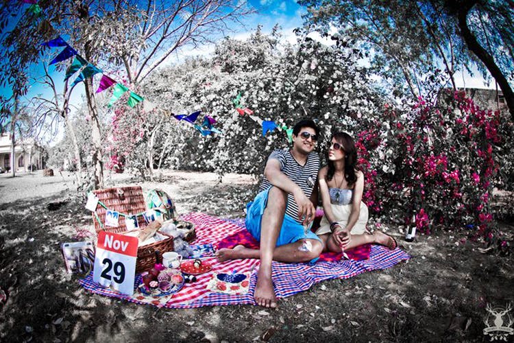 Tikli Bottom - Picnic themed prewedding photoshoot