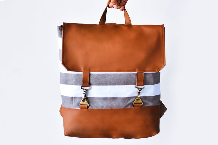 Bag,Handbag,Tan,Leather,Brown,Product,Fashion accessory,Shoulder,Tote bag,Luggage and bags