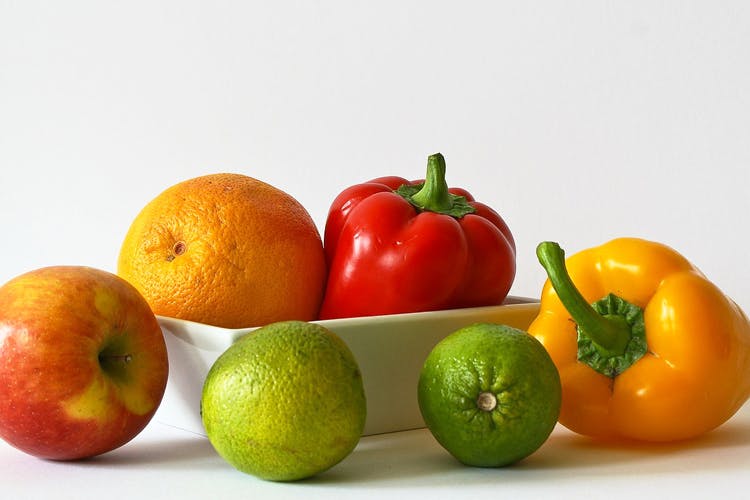 Natural foods,Food,Fruit,Still life photography,Local food,Vegan nutrition,Plant,Vegetable,Orange,Vegetarian food