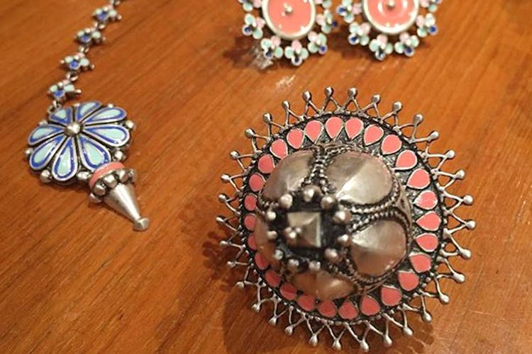 Jewellery,Fashion accessory,Pendant,Body jewelry,Necklace,Ornament,Silver,Metal