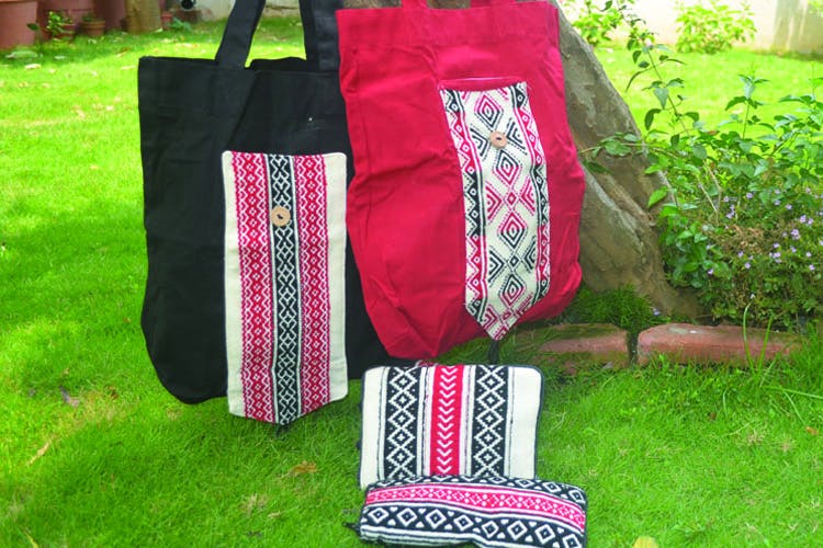Bag,Pink,Linens,Tote bag,Patchwork,Handbag,Fashion accessory,Textile,Diaper bag,Magenta
