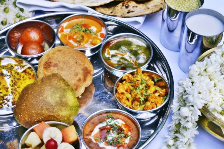 Dish,Food,Cuisine,Meal,Ingredient,Lunch,Puri,Punjabi cuisine,Raita,Brunch
