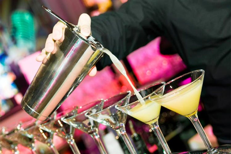 Drink,Pink,Alcoholic beverage,Alcohol,Distilled beverage,Cocktail,Liqueur,Champagne stemware,Bartender,Wine cocktail