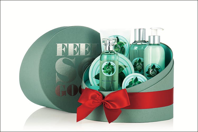 Green,Drink,Holiday,Bottle,Christmas ornament
