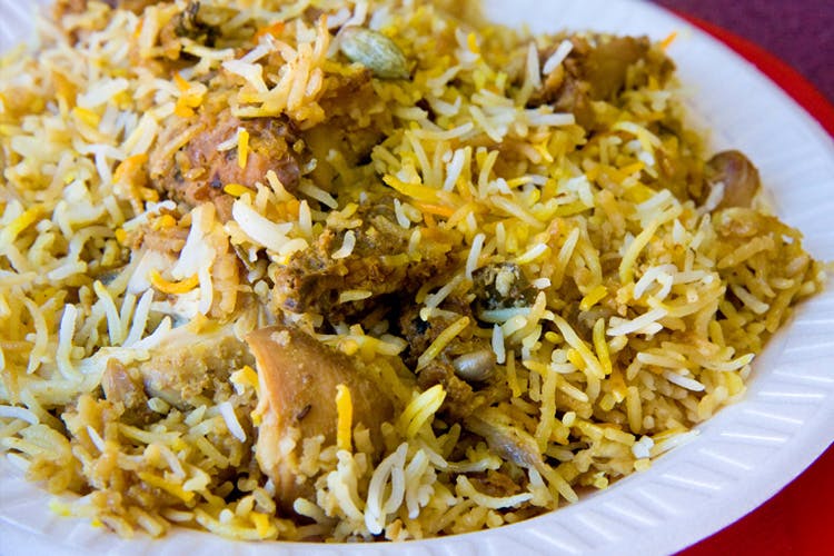 Dish,Food,Cuisine,Spiced rice,Puliyogare,Ingredient,Hyderabadi biriyani,Biryani,Kabsa,Produce