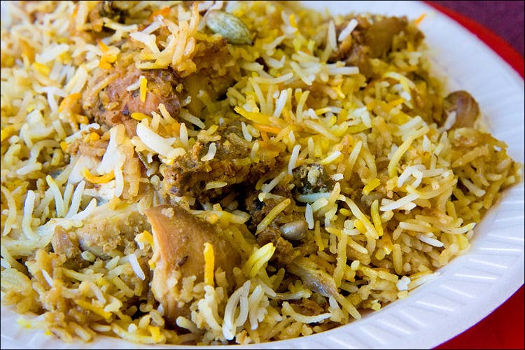Dish,Spiced rice,Food,Puliyogare,Cuisine,Biryani,Ingredient,Hyderabadi biriyani,Kabsa,Rice