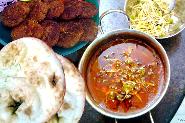 Dish,Food,Cuisine,Naan,Ingredient,Curry,Produce,Comfort food,Staple food,Indian cuisine