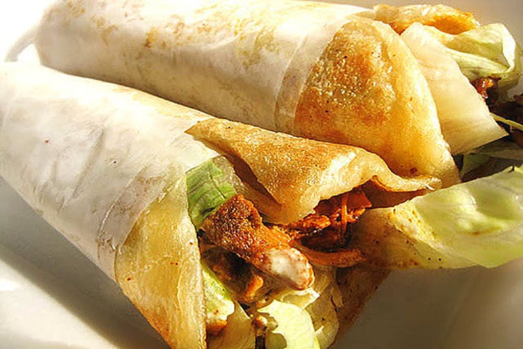 Dish,Cuisine,Food,Nem rán,Taquito,Sandwich wrap,Ingredient,Spring pancake,Kati roll,Popiah