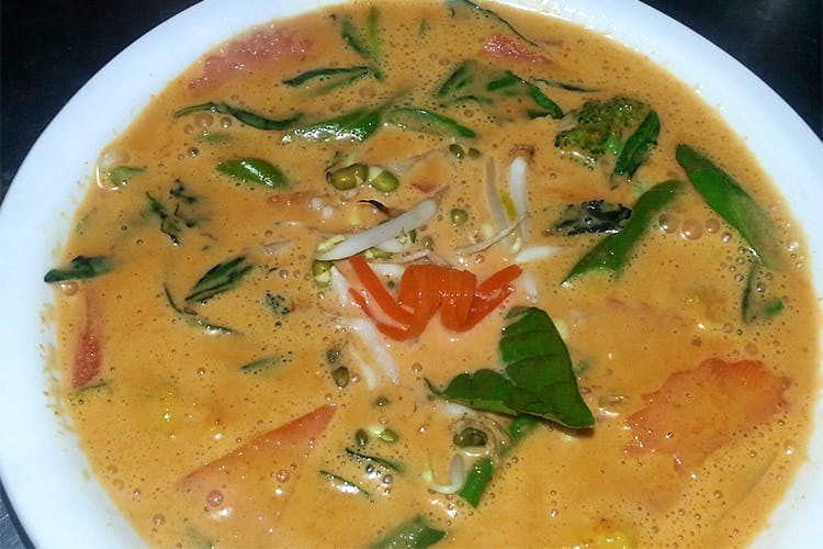 Dish,Food,Yellow curry,Curry,Cuisine,Red curry,Tom kha kai,Ingredient,Thai curry,Stew