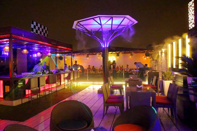 Try Take Off Scarlet In Punjabi Bagh For A Round Of Drinks