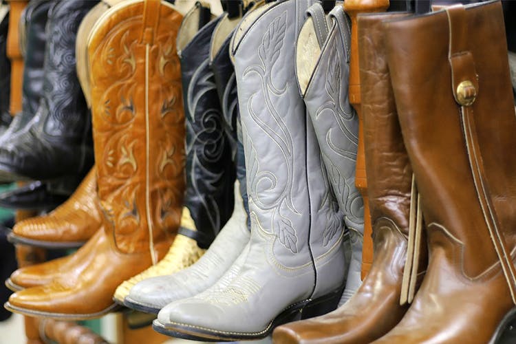 Footwear,Boot,Cowboy boot,Durango boot,Shoe,Riding boot,Brown,Motorcycle boot
