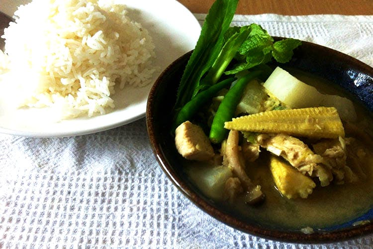Dish,Food,Cuisine,Ingredient,Steamed rice,White rice,Produce,Recipe,Comfort food,Nasi liwet