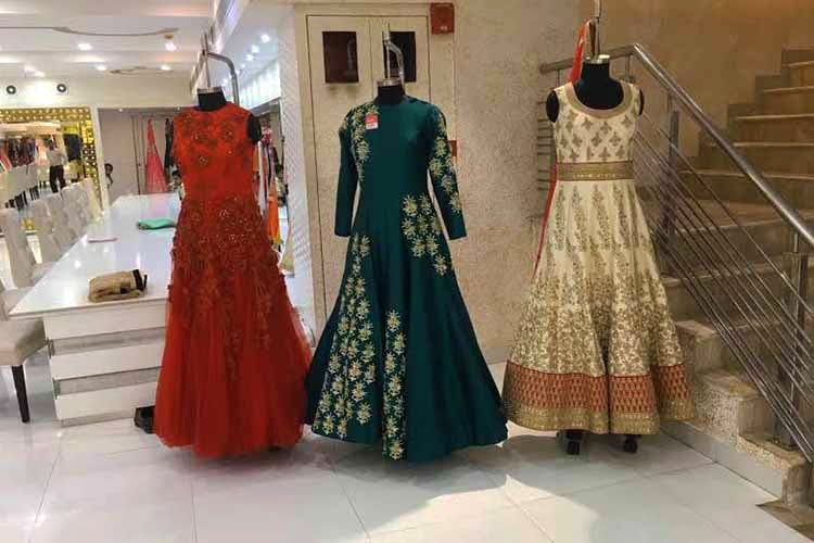 Looking For Budget Shopping? We Got You These Top 8 Bridal Wear Shops In Karol  Bagh! | WedMeGood