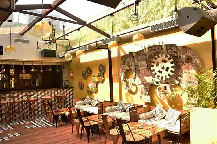 Feng Shuii’s GlassRoof Terrace Is Perfect For Dim Sum & Cocktail Dates