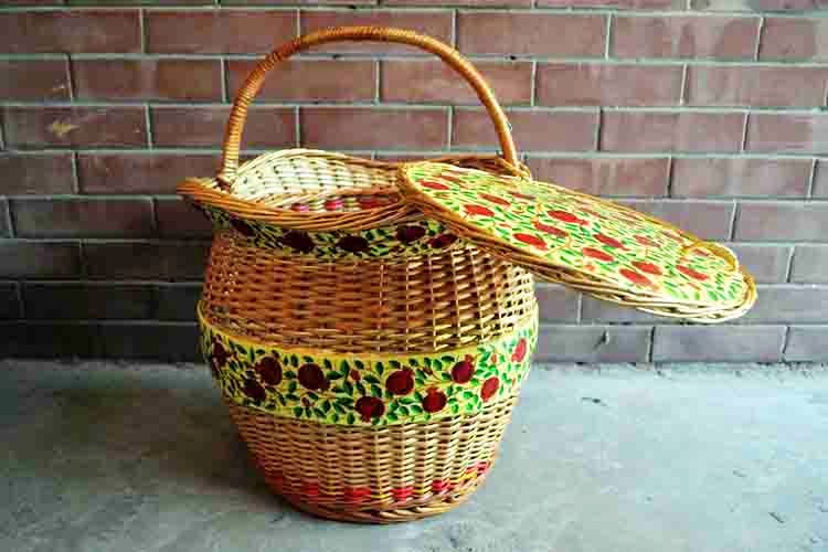 Basket,Storage basket,Wicker,Home accessories,Picnic basket,Plant