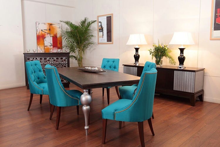 Room,Furniture,Dining room,Property,Turquoise,Floor,Table,Interior design,Laminate flooring,Chair