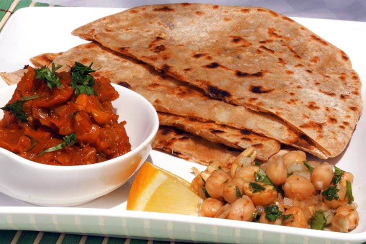 Dish,Food,Cuisine,Naan,Kulcha,Ingredient,Roti,Chapati,Flatbread,Punjabi cuisine