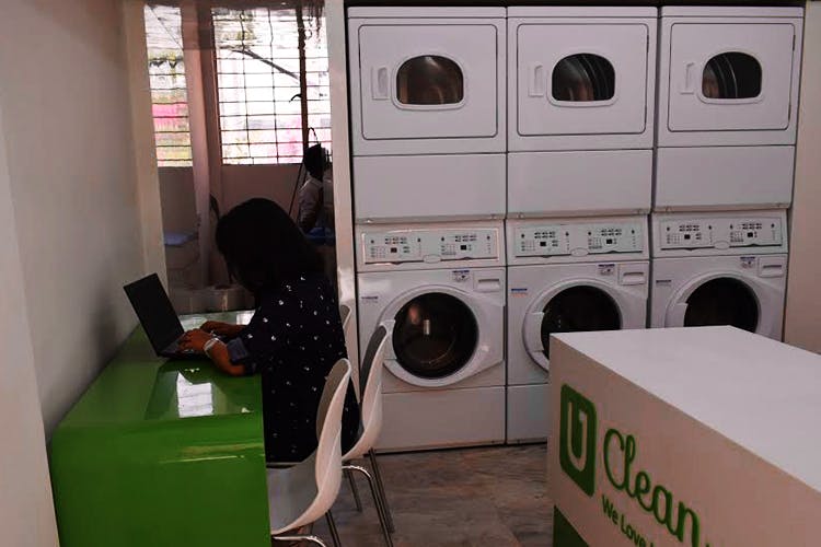 Laundry room,Laundry,Washing machine,Major appliance,Room,Clothes dryer,Machine
