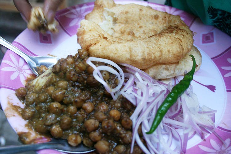 Dish,Food,Cuisine,Ingredient,Chole bhature,Fried food,Chana masala,Produce,Staple food,Indian cuisine