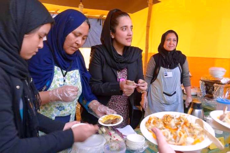 Meal,Food,Eating,Lunch,Dish,Fast food,Cuisine,Junk food,Brunch,Supper