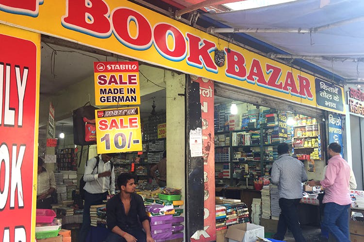 Bookworms Rejoice These Shops In Daryaganj Are Selling Books By The Kg