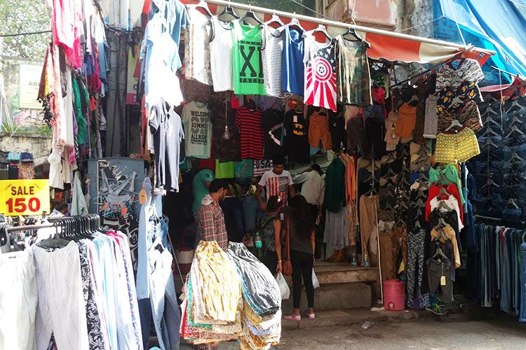 Bazaar,Selling,Marketplace,Market,Public space,Boutique,Human settlement,Outlet store,Shopping,Retail